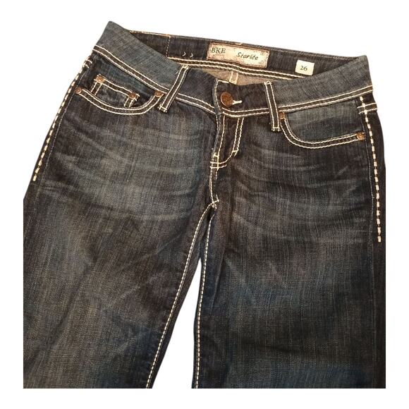 BKE Starlite Women's Capri Jeans Heavy Stitch Dark Wash Bling Embroidery Size 26 - Picture 3 of 9